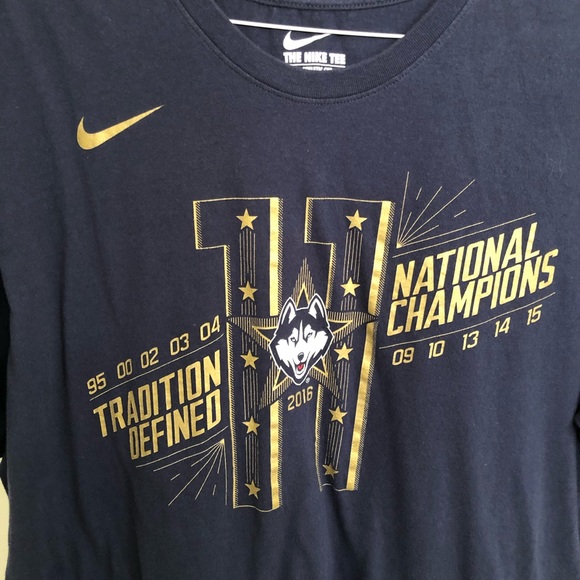 Nike UConn 2015 NCAA Basketball Champion Shirt XXL - Picture 2 of 2